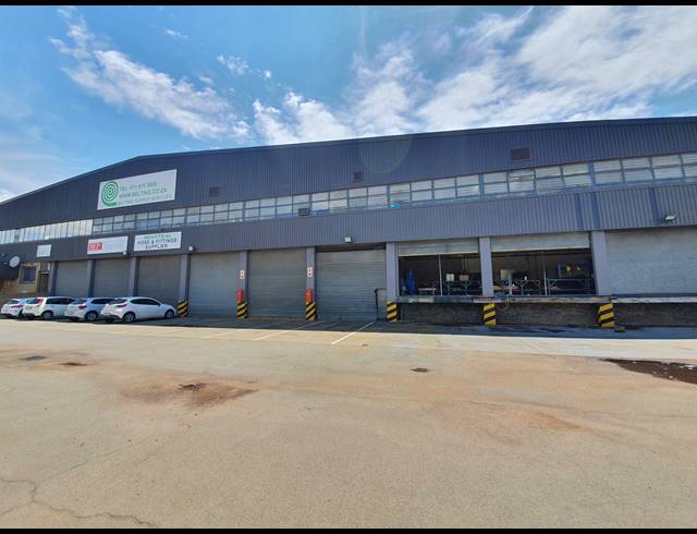 8,558M² WAREHOUSE FOR SALE IN CITY DEEP